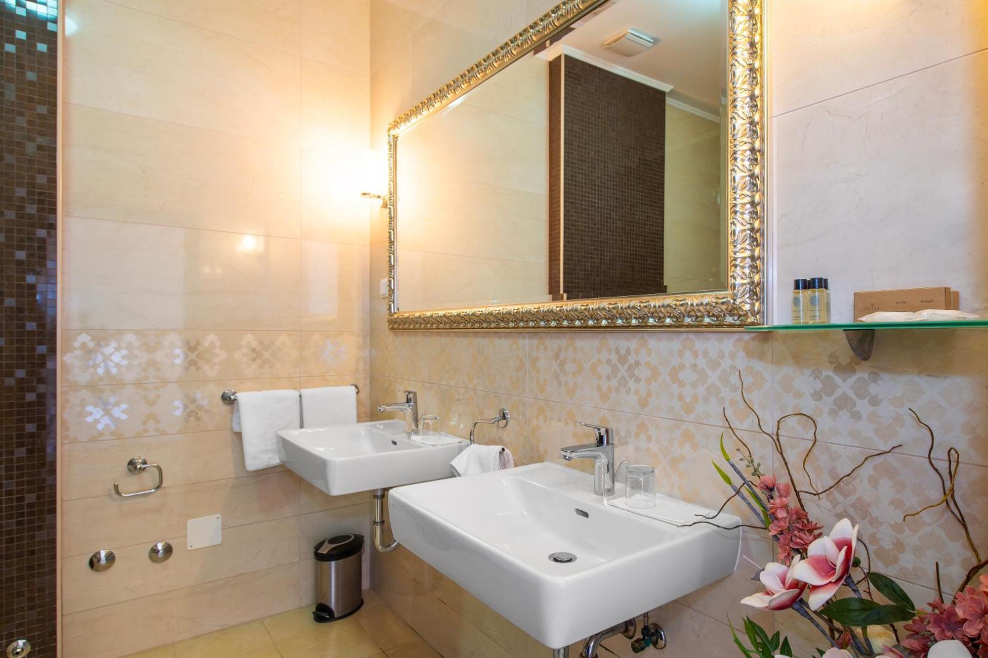 Guest Accommodation Atrium Gulin Lozovac Esterno foto