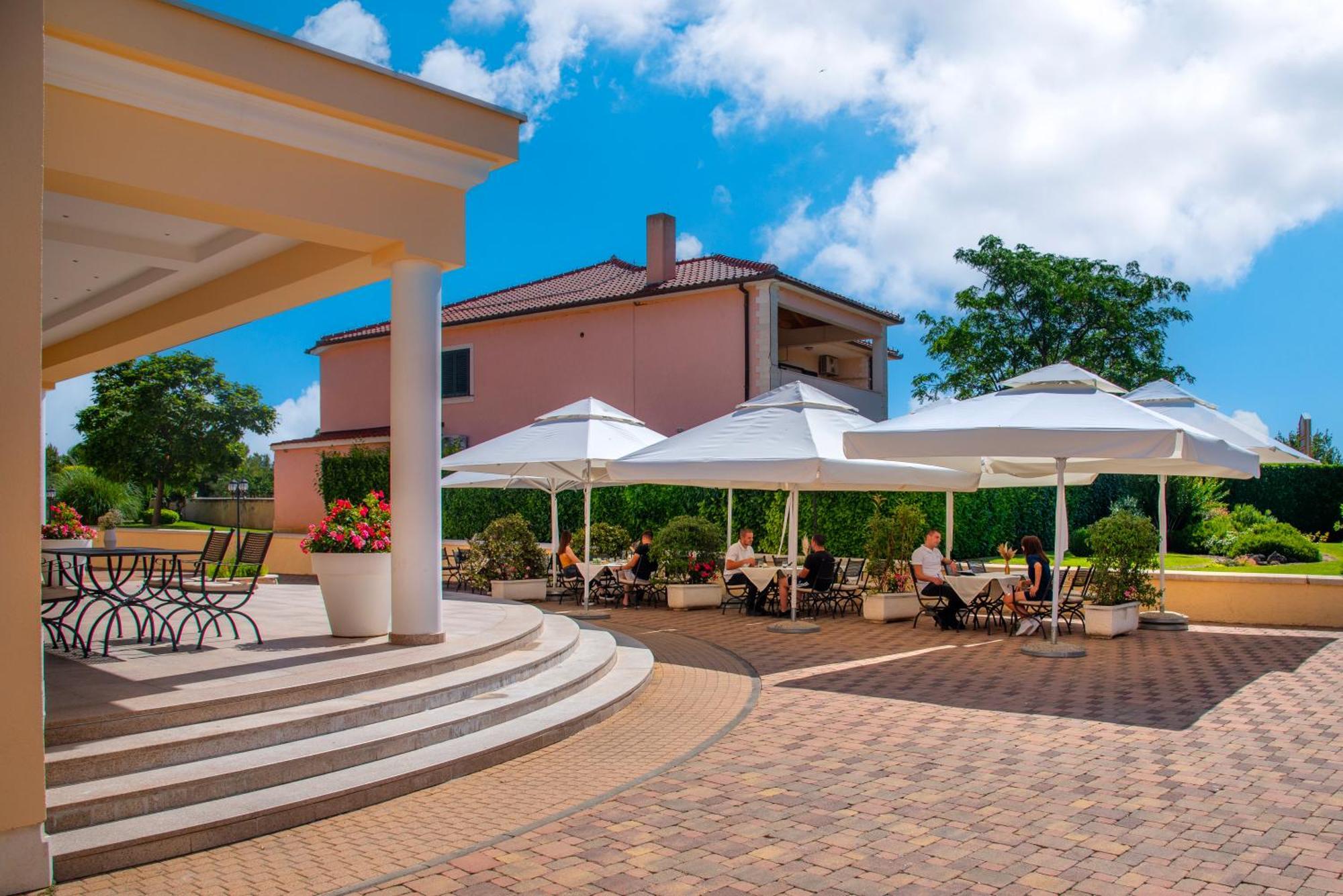 Guest Accommodation Atrium Gulin Lozovac Esterno foto